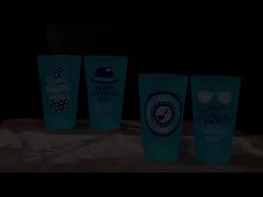 The design of the sky blue color is like the vastness of a father's love.